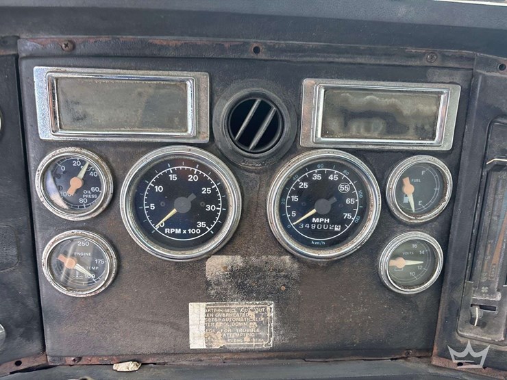 1994-ford-ln8000-image-15