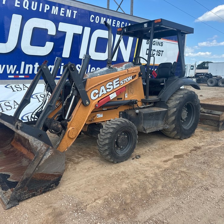 2017 CASE 570N EP