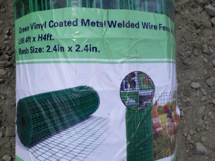 green-vinyl-coated-lawn-fence-image-5