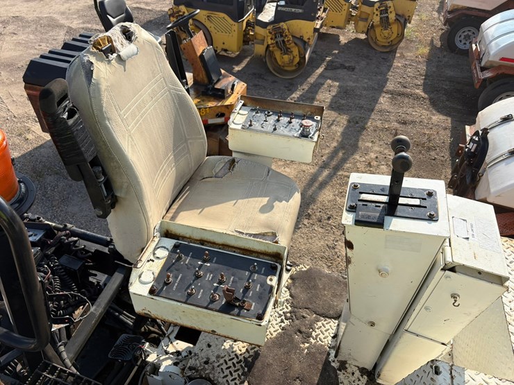 2005-roadtec-rp155-image-69