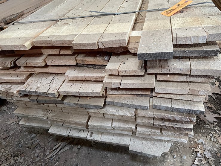 #1682-•-bundle-of-possibly-red-pine-boards-image-4