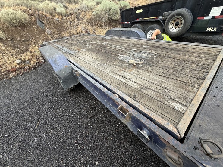 #2524-•-22'-tilt-bed-equipment-trailer-image-12