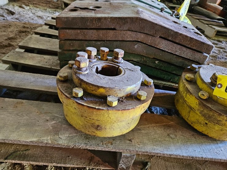#8751-•-john-deere-dual-hubs-image-3