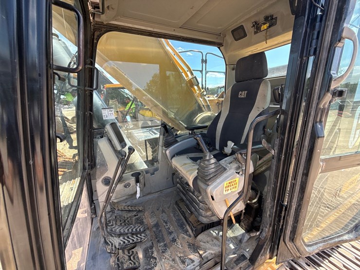2012-caterpillar-c13-image-73