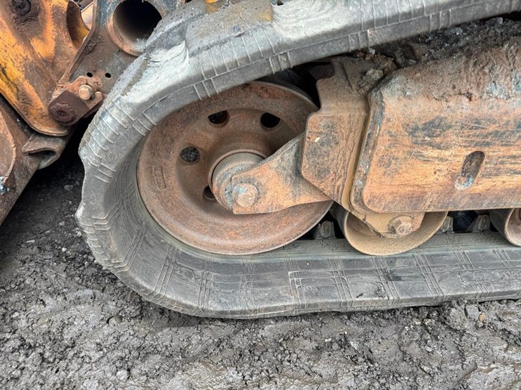 2017-deere-323e-image-14