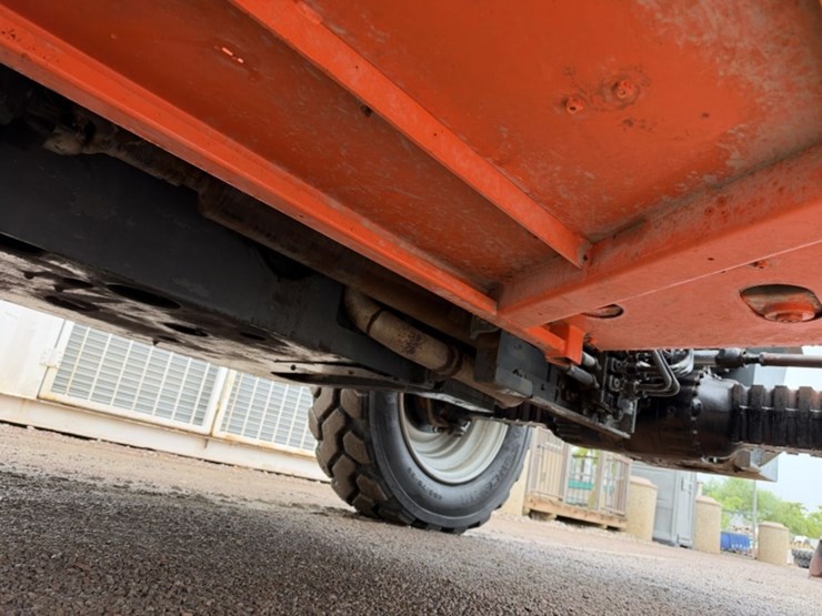 2012-jlg-g9-43a-image-33