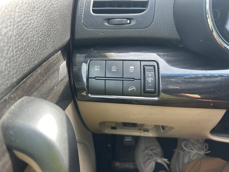 2011-kia-sorento-image-45