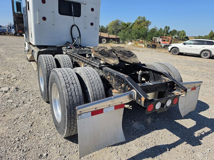 2018-kenworth-t800-image-96