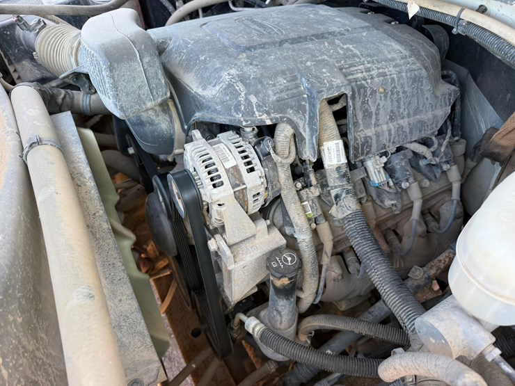 2019-chevrolet-2500hd-image-17