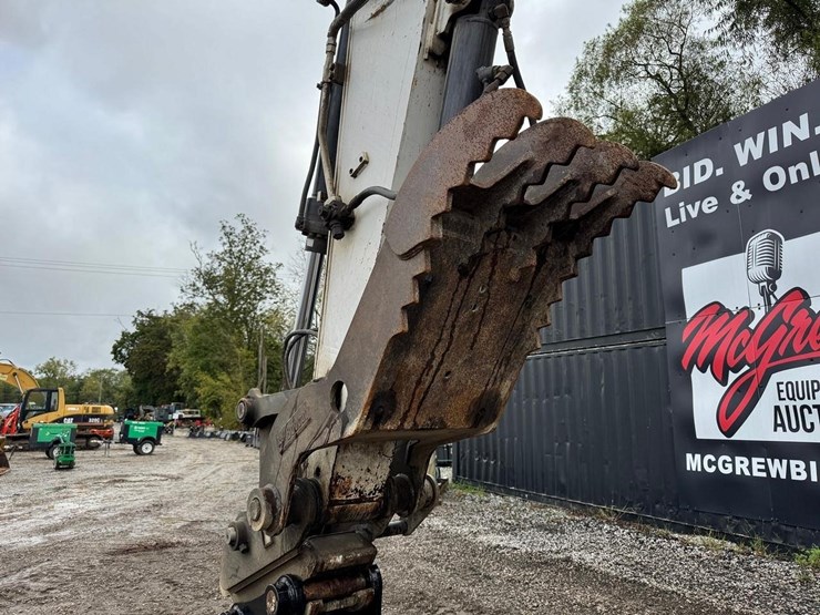 2019-bobcat-e145-image-11