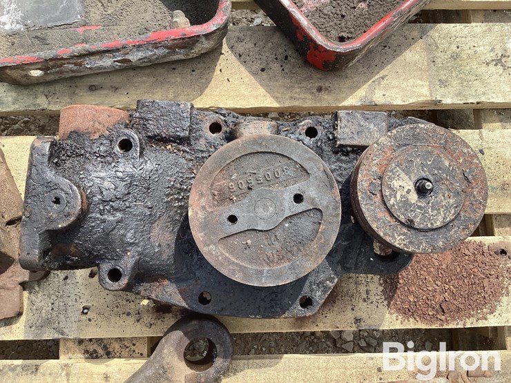 k100-steering-box,-spring-hangers,-water-pump-image-14
