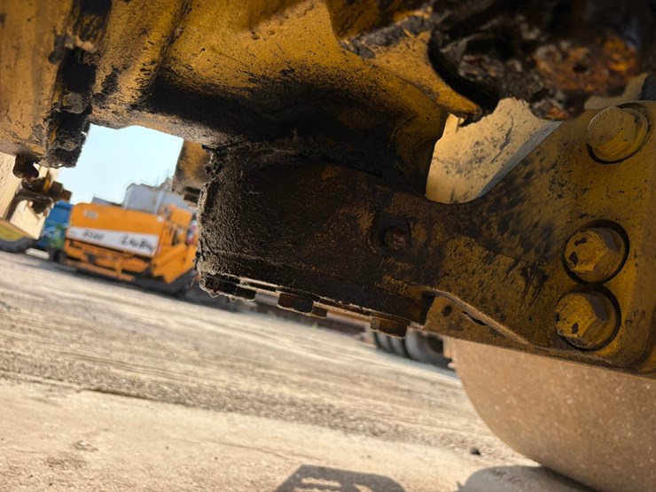 #2410-•-2015-sakia-sw880-double-drum-smooth-roller-compactor-image-25