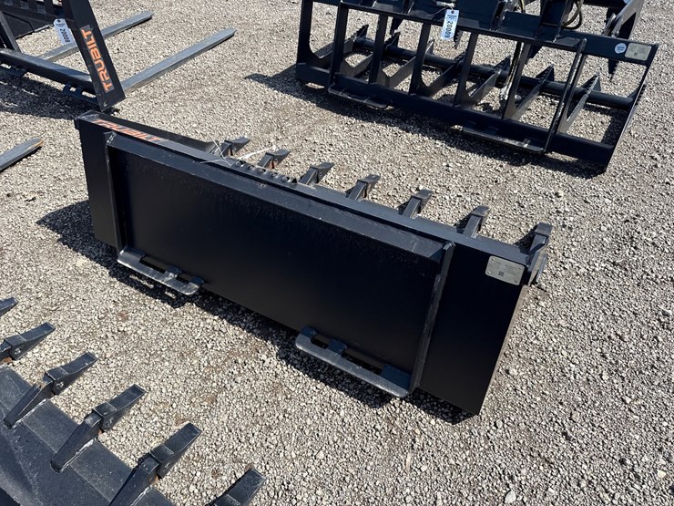 #2024-•-trubilt-60"-skid-steer-tooth-bucket-image-3