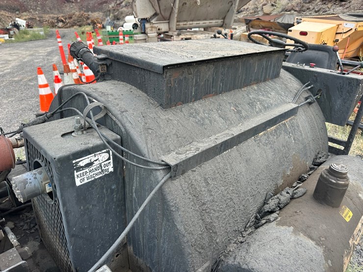 #2523-•-hot-mix-seal-coat-scm300r-hot-tar-wagon-image-16