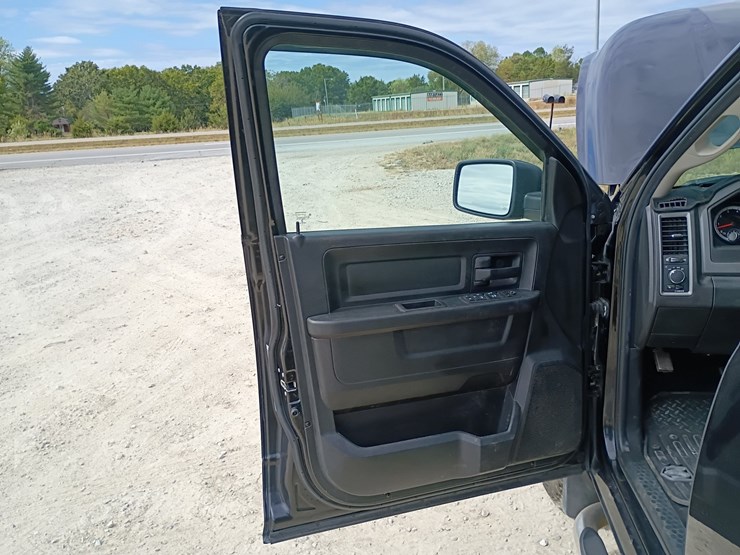 2018-dodge-1500-image-27