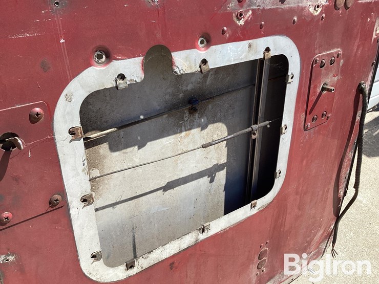 kenworth-top-handle-driver-side-door-image-12