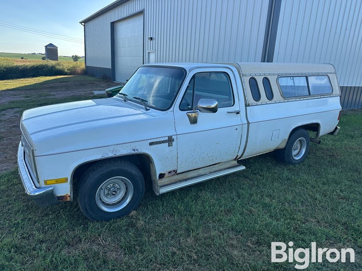 1987-chevrolet-c10-image-1