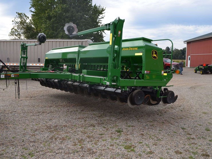 2016-john-deere-1590-image-12