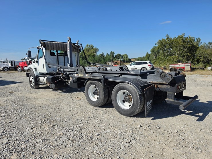 #25286-•-2021-international-hv607-truck-image-11