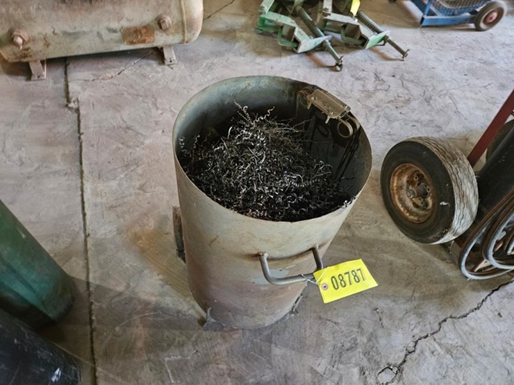 #8787-•-sand-blast-pot-scrap-bin-image-5