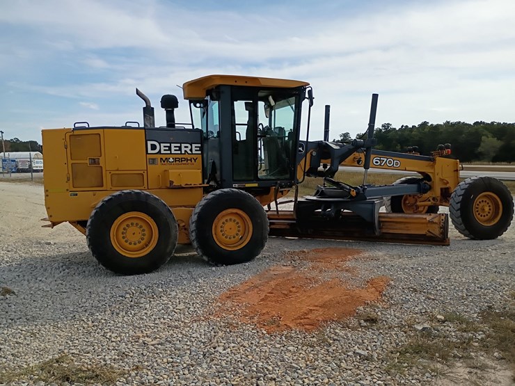 2008-deere-670d-image-12