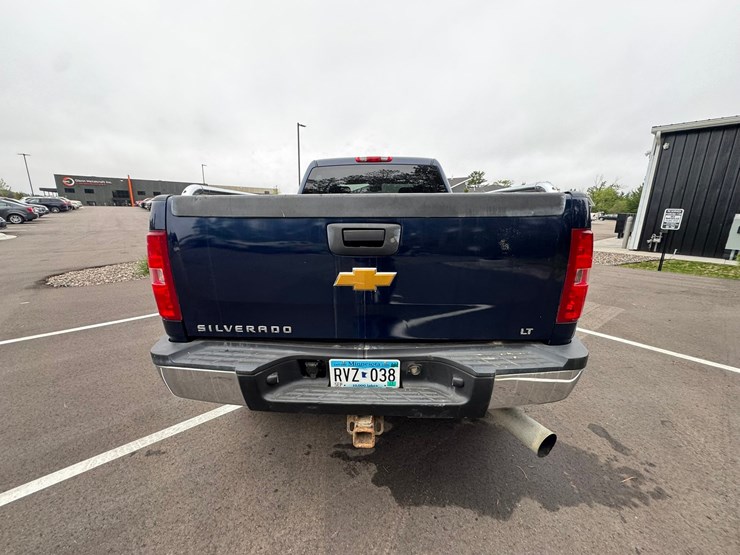 2009-chevrolet-2500-image-4