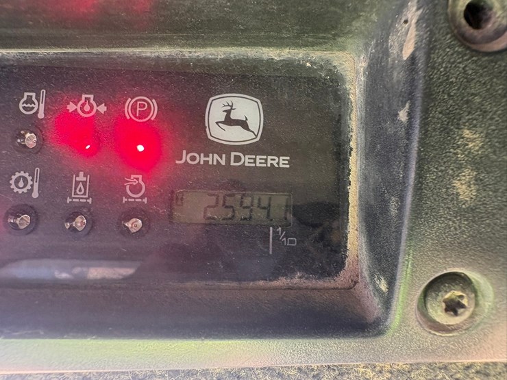 2003-john-deere-240-image-30