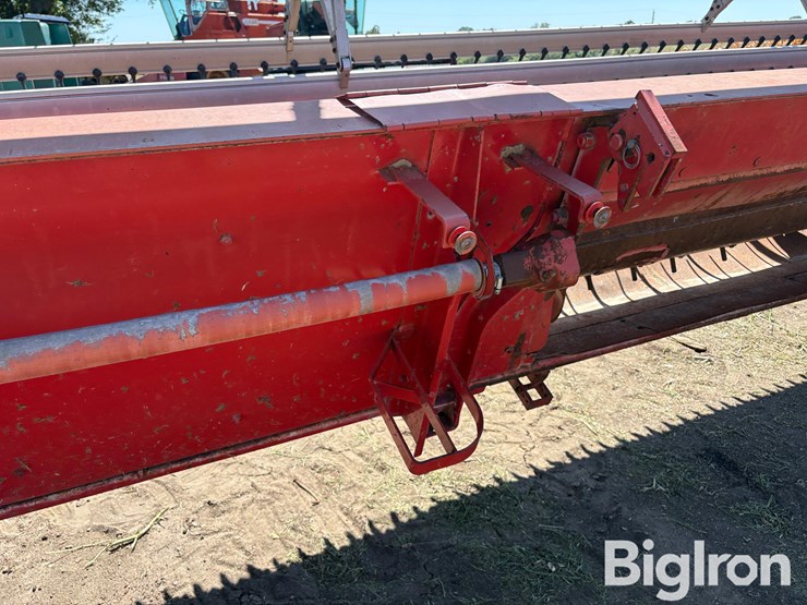 massey-ferguson-9120-image-11
