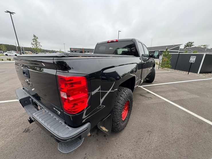 2015-chevrolet-silverado-1500-z71-image-19