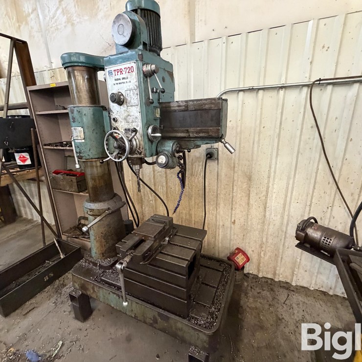 1979 TAI PIIN Industrial Co TPR-720 Radial Drill