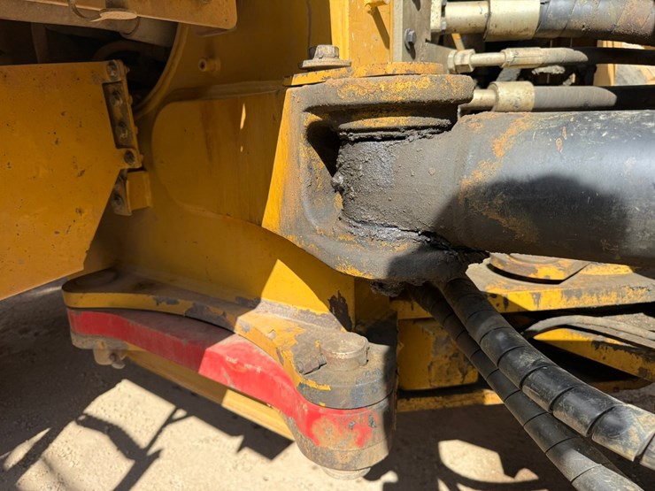2017-caterpillar-988k-image-91