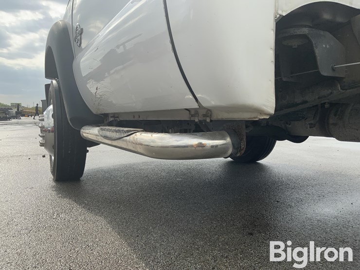 2015-ford-f550-xl-image-14