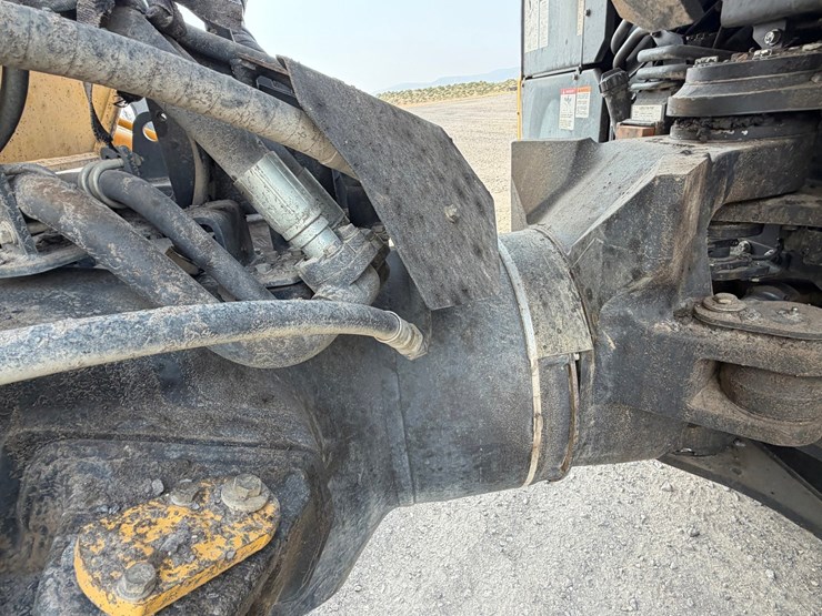 2018-komatsu-hm400-5-image-32