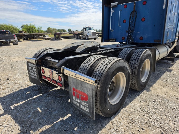 2003-kenworth-w900-image-87