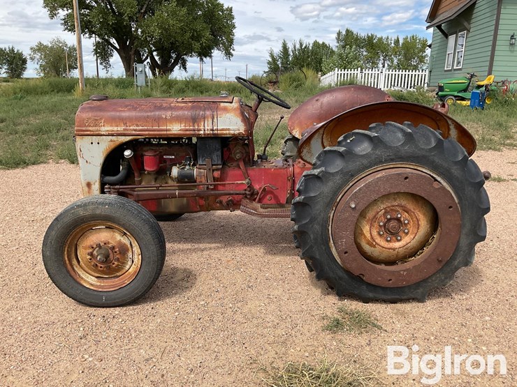 ford-8n-image-8