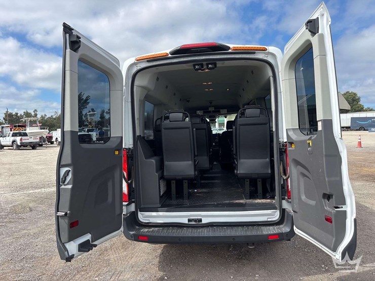 2020-ford-transit-image-19