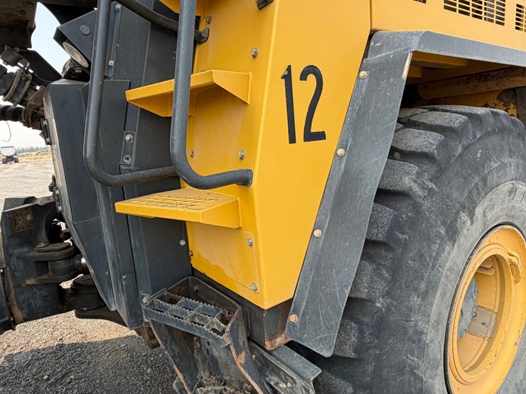 2016-komatsu-hm400-5-image-26
