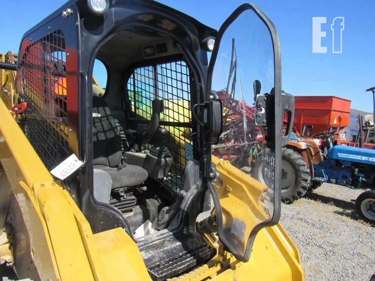 2014-caterpillar-272d-image-5