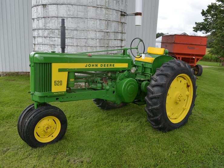 1957-john-deere-520-image-1