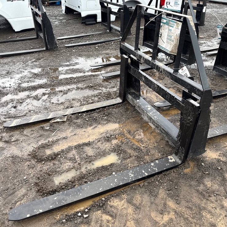 #6009 • 48" SKID STEER PALLET FORKS