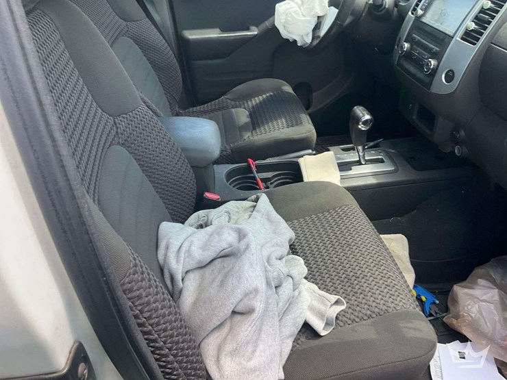 2019-nissan-frontier-image-18