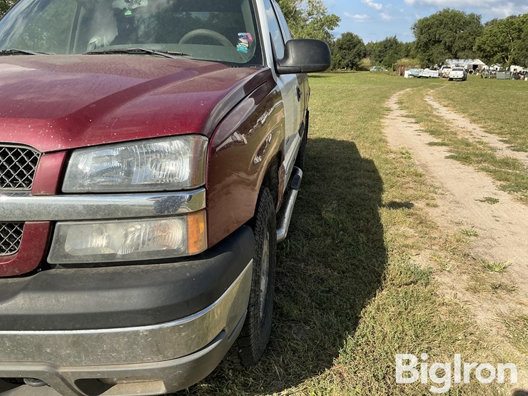 2004-chevrolet-silverado-1500-image-9