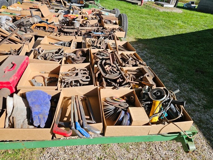 #8000-•-live-on-the-ground-only-items-image-57