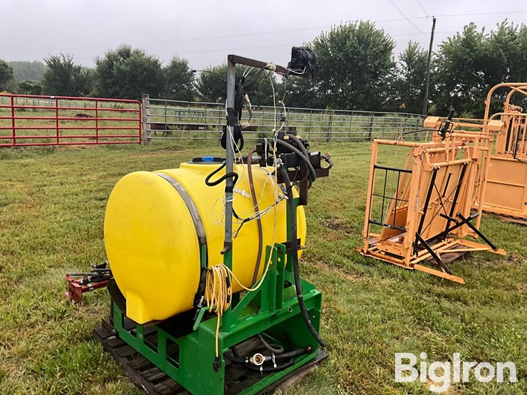 3-pt-mounted-sprayer-image-3