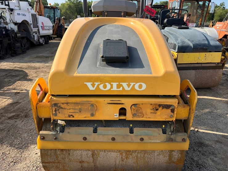 2015-volvo-dd25b-image-13
