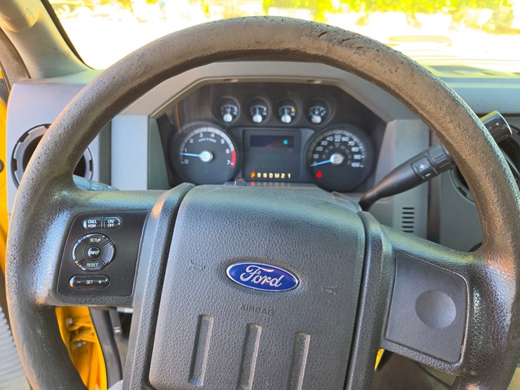 2015-ford-f350-image-50