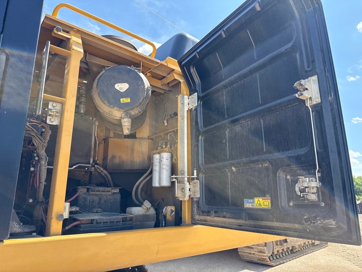 2012-caterpillar-c13-image-64