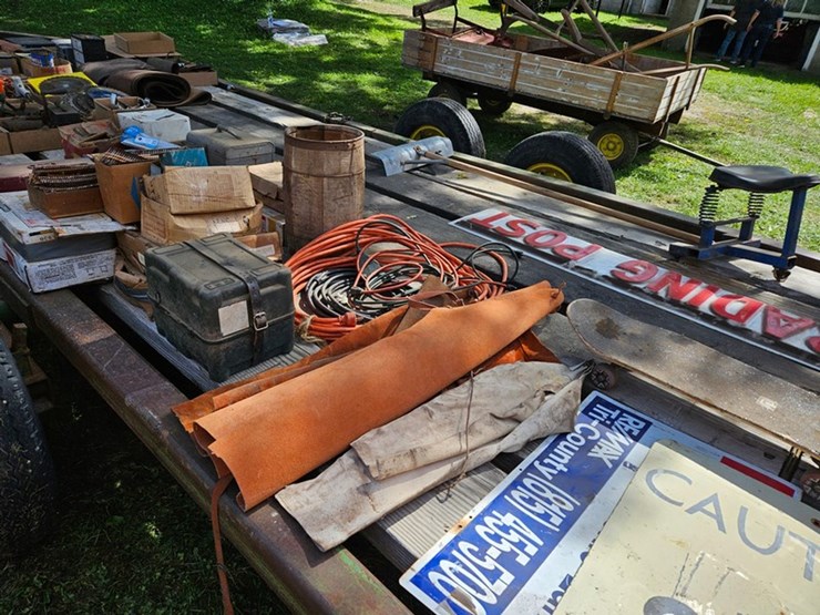 #8000-•-live-on-the-ground-only-items-image-4