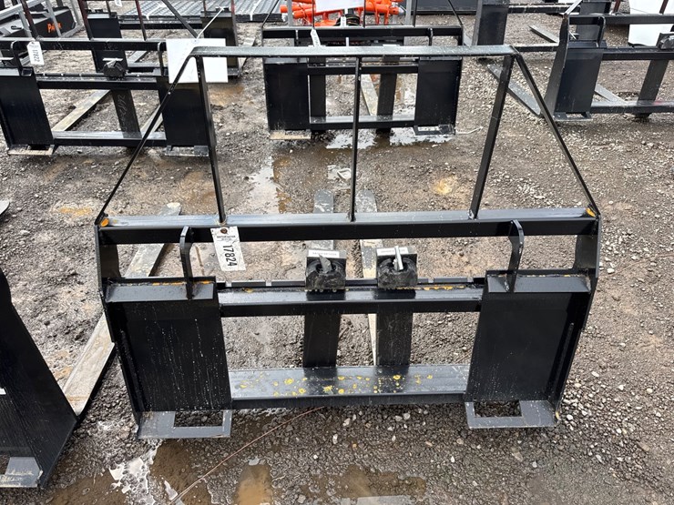 #6012-•-48"-skid-steer-pallet-forks-image-2