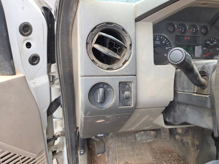2009-ford-f250-image-56